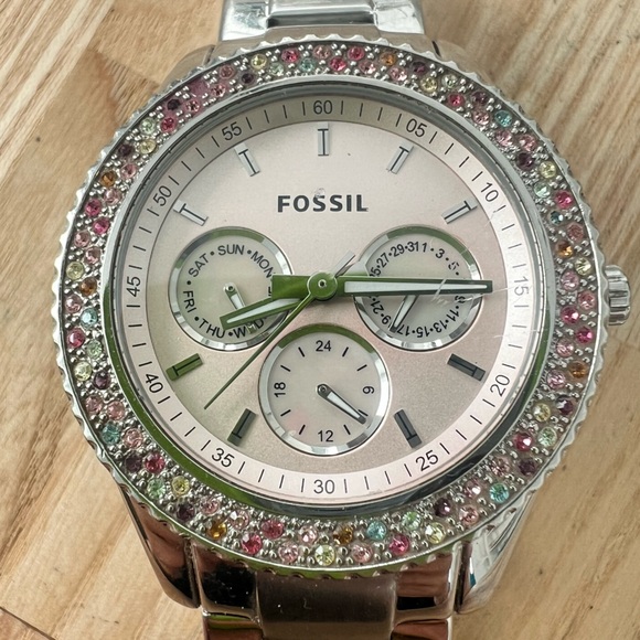 Fossil ladies pink dial silver tone multi colored crystals watch NEW BATTERY - Picture 1 of 12